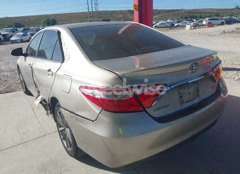 Photo 3 of 2016 Toyota Camry SE (VIN 4T1BF1FKXGU265626)