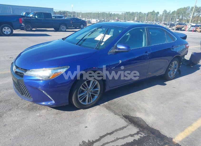 Photo 2 of 2016 Toyota Camry SE (VIN 4T1BF1FKXGU516497)
