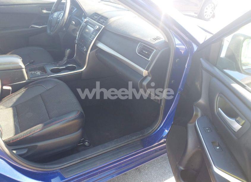 Photo 5 of 2016 Toyota Camry SE (VIN 4T1BF1FKXGU516497)