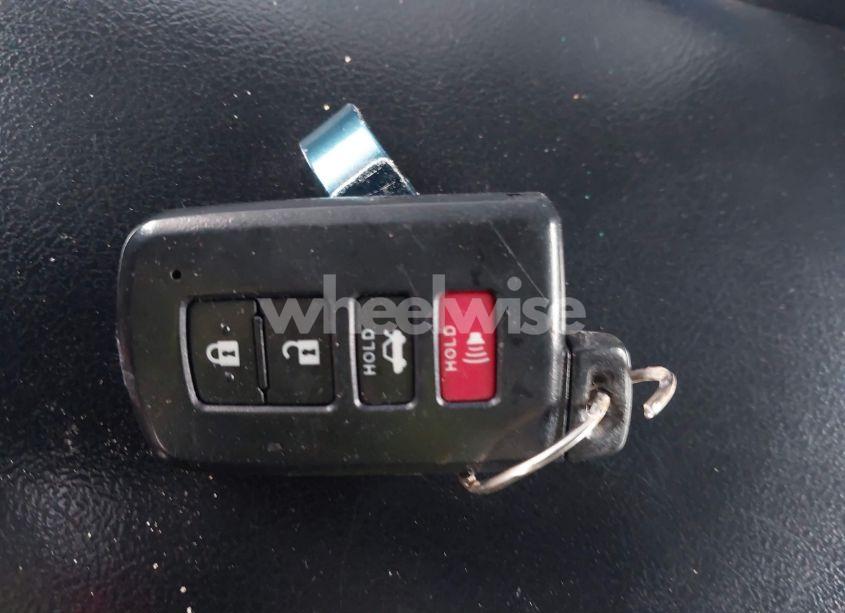 Photo 11 of 2016 Toyota Camry SE (VIN 4T1BF1FKXGU552402)