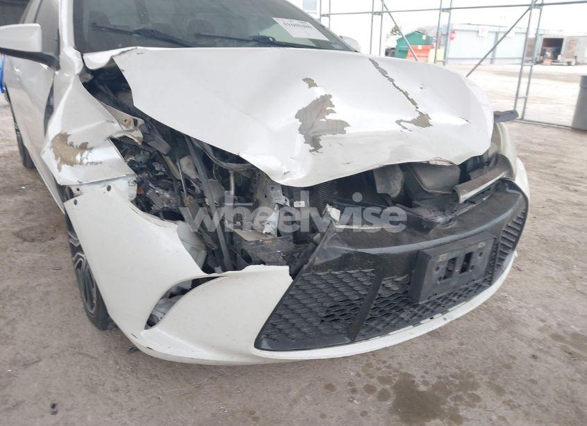 Photo 6 of 2016 Toyota Camry SE (VIN 4T1BF1FKXGU552402)