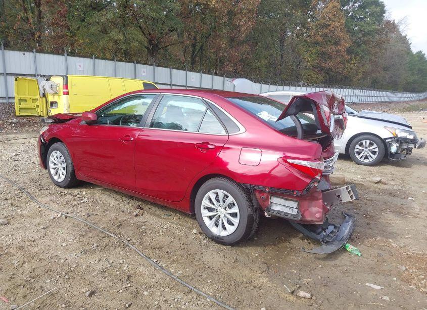 Photo 3 of 2016 Toyota Camry LE (VIN 4T1BF1FKXGU560807)