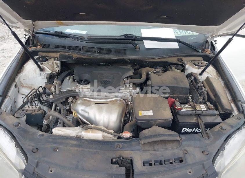 Photo 10 of 2016 Toyota Camry SE (VIN 4T1BF1FKXGU563044)