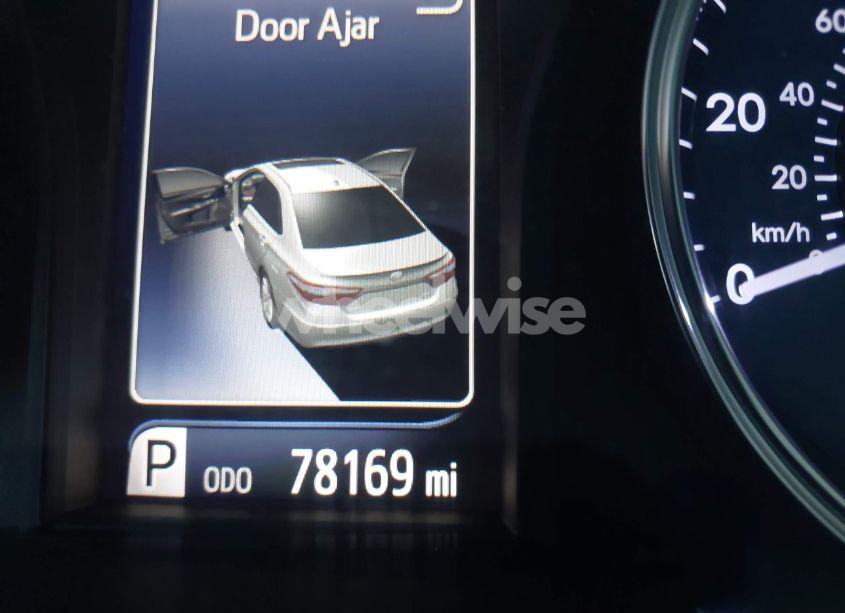 Photo 16 of 2016 Toyota Camry LE (VIN 4T1BF1FKXGU577977)