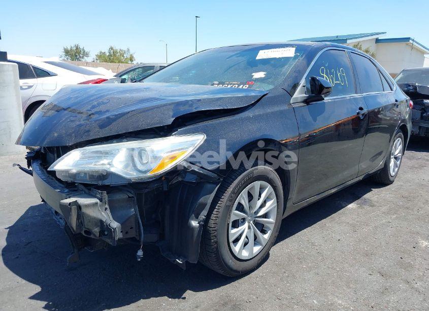 Photo 2 of 2016 Toyota Camry LE (VIN 4T1BF1FKXGU577977)