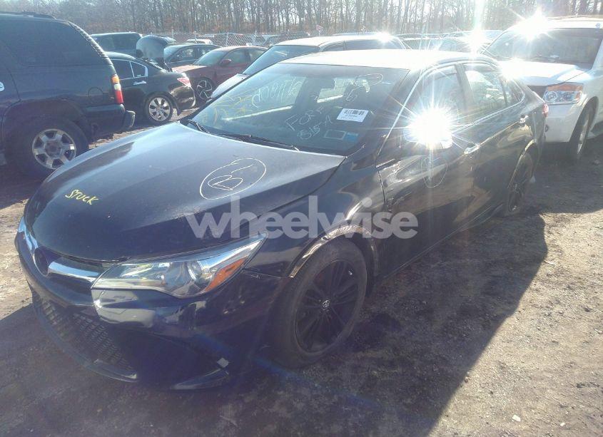 Photo 2 of 2016 Toyota Camry SE (VIN 4T1BF1FKXGU581494)