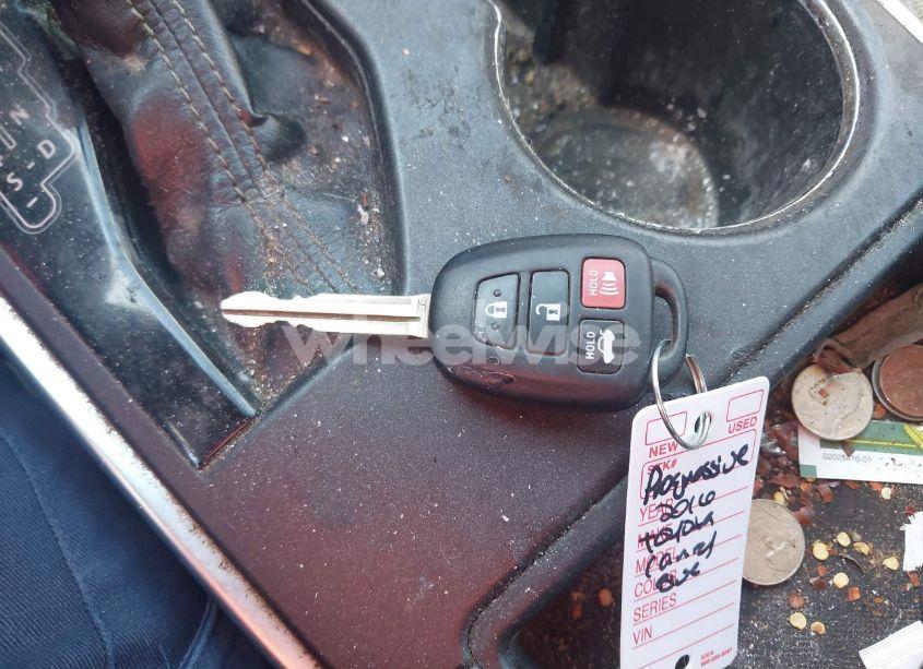 Photo 11 of 2016 Toyota Camry LE/SE/XLE/XSE (VIN 4T1BF1FKXGU586100)