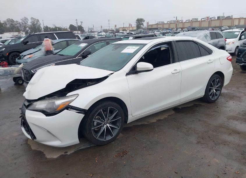 Photo 2 of 2016 Toyota Camry XSE (VIN 4T1BF1FKXGU589000)