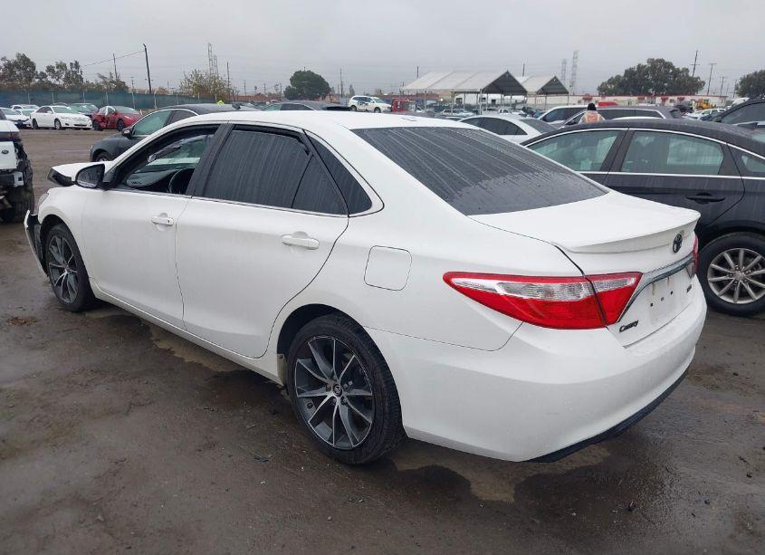 Photo 3 of 2016 Toyota Camry XSE (VIN 4T1BF1FKXGU589000)