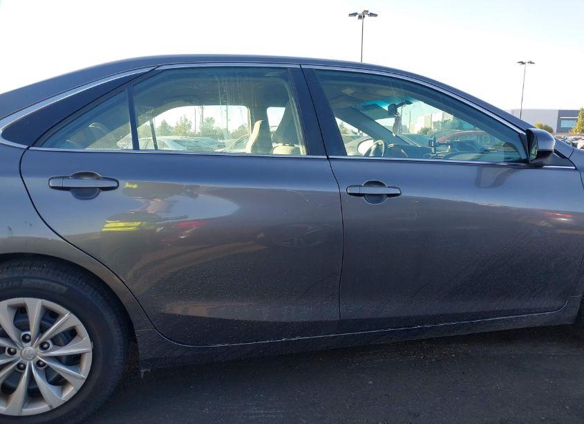 Photo 13 of 2016 Toyota Camry LE (VIN 4T1BF1FKXGU601503)