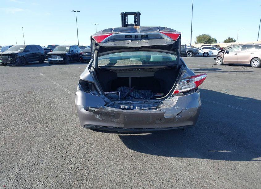 Photo 16 of 2016 Toyota Camry LE (VIN 4T1BF1FKXGU601503)