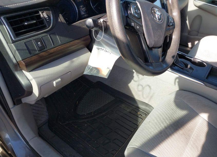 Photo 17 of 2016 Toyota Camry LE (VIN 4T1BF1FKXGU601503)