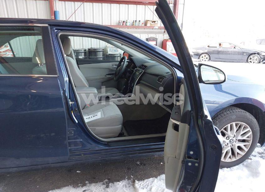 Photo 5 of 2016 Toyota Camry LE (VIN 4T1BF1FKXGU606779)