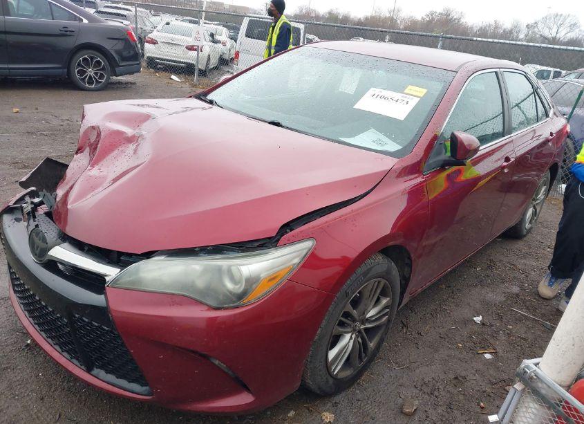 Photo 2 of 2016 Toyota Camry SE (VIN 4T1BF1FKXGU614672)