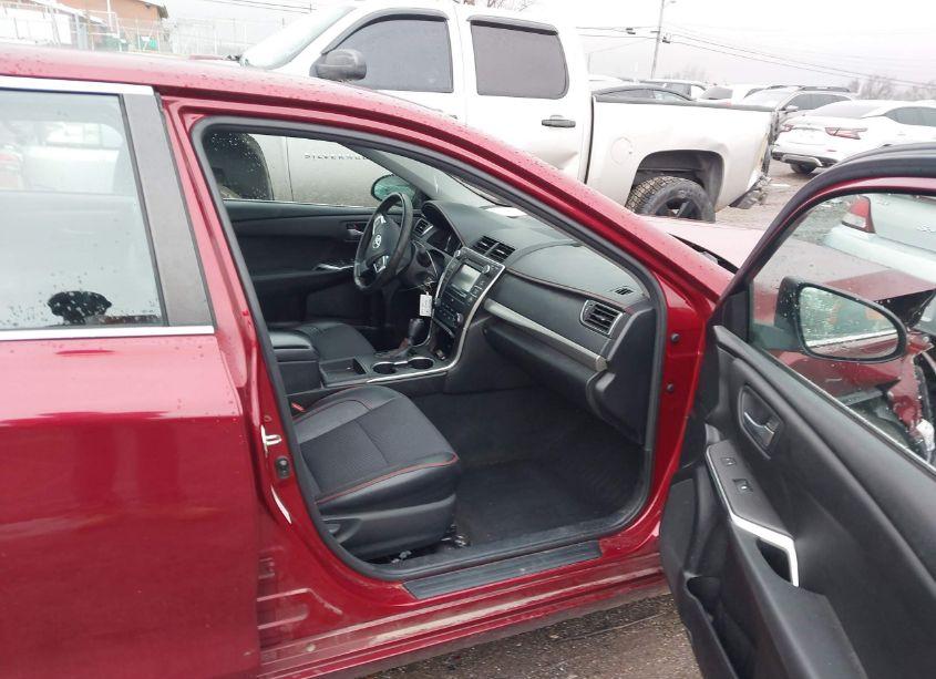 Photo 5 of 2016 Toyota Camry SE (VIN 4T1BF1FKXGU614672)