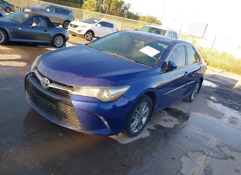 Photo 2 of 2016 Toyota Camry SE (VIN 4T1BF1FKXGU999764)