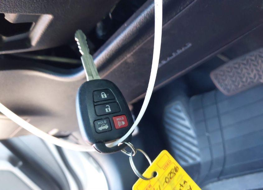 Photo 11 of 2017 Toyota Camry SE (VIN 4T1BF1FKXHU280340)