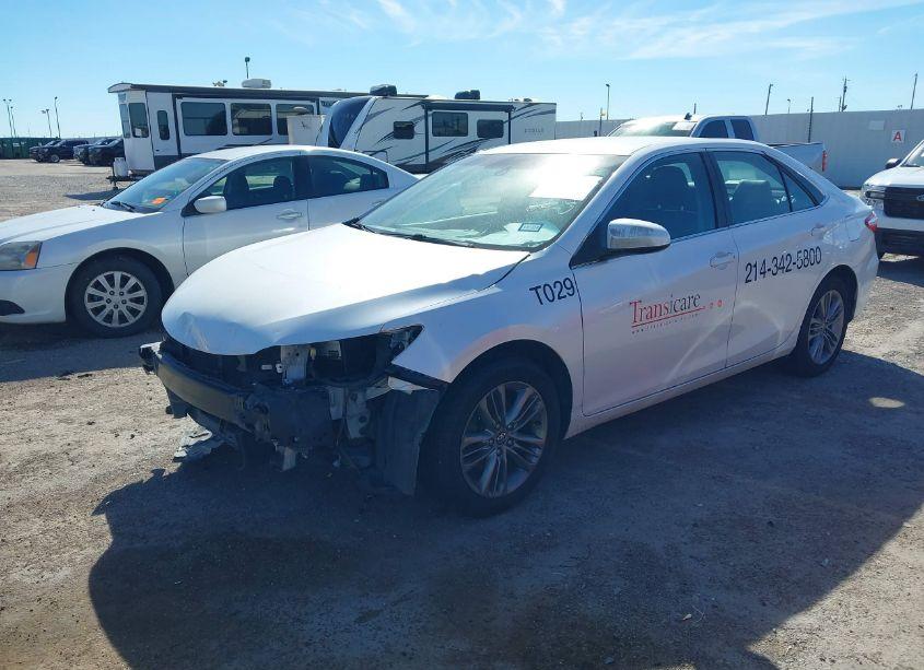 Photo 2 of 2017 Toyota Camry SE (VIN 4T1BF1FKXHU280340)