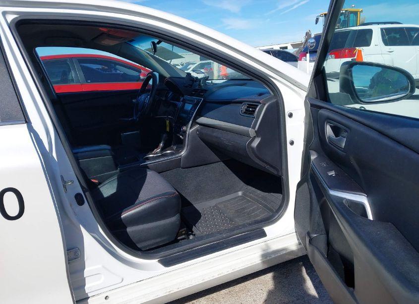 Photo 5 of 2017 Toyota Camry SE (VIN 4T1BF1FKXHU280340)