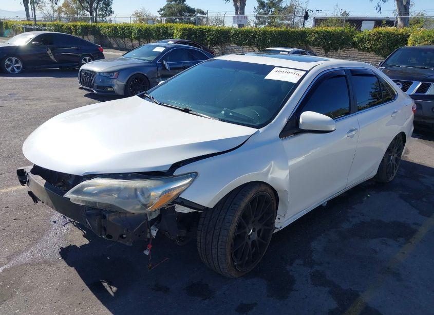 Photo 2 of 2017 Toyota Camry SE (VIN 4T1BF1FKXHU312641)