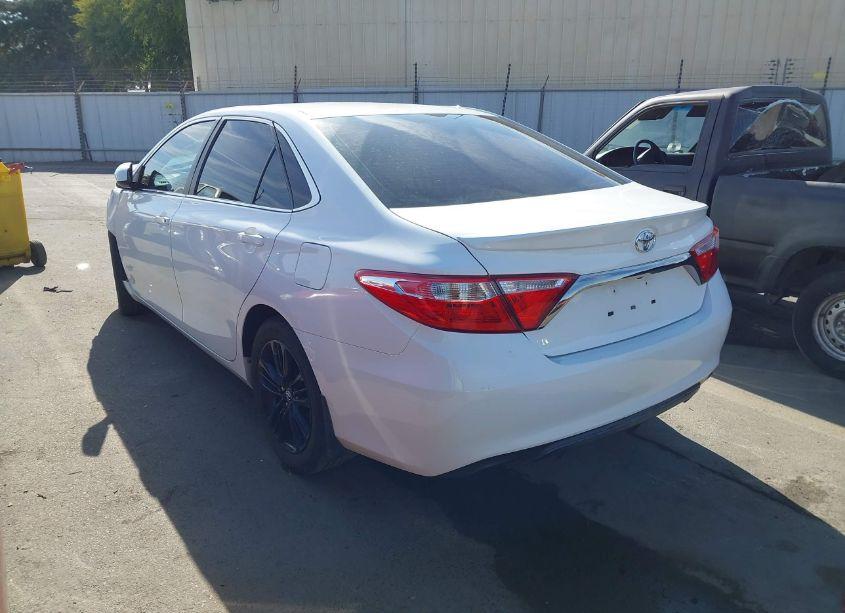 Photo 3 of 2017 Toyota Camry SE (VIN 4T1BF1FKXHU424193)
