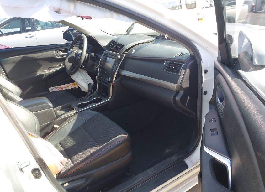 Photo 5 of 2017 Toyota Camry SE (VIN 4T1BF1FKXHU424193)