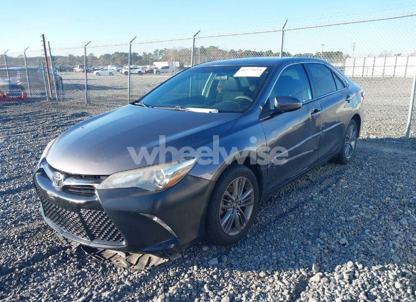 Photo 2 of 2017 Toyota Camry SE (VIN 4T1BF1FKXHU451863)