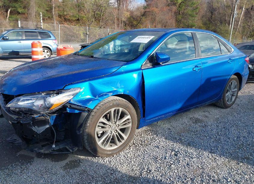 Photo 2 of 2017 Toyota Camry SE (VIN 4T1BF1FKXHU622434)