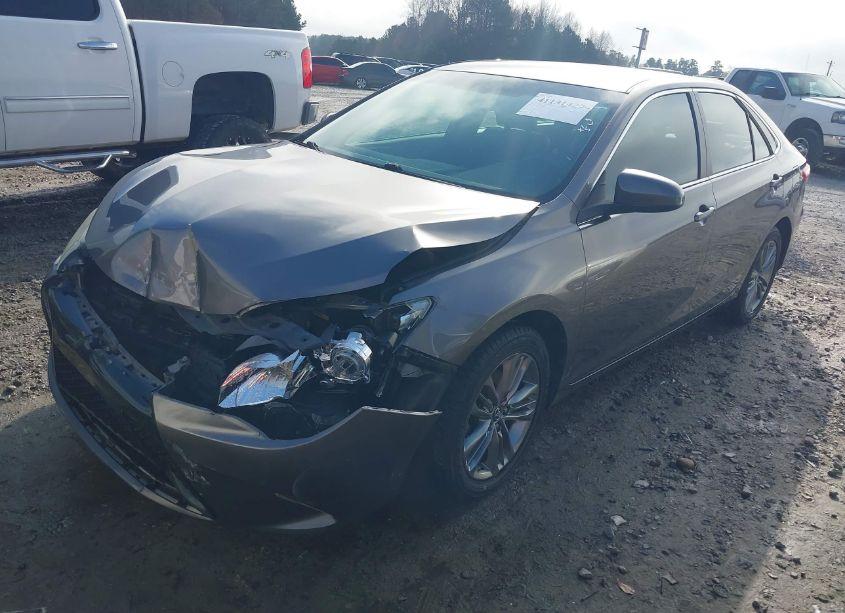 Photo 2 of 2017 Toyota Camry SE (VIN 4T1BF1FKXHU642439)