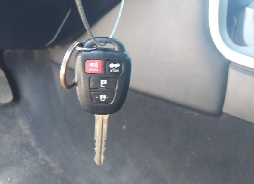 Photo 11 of 2017 Toyota Camry SE (VIN 4T1BF1FKXHU661525)