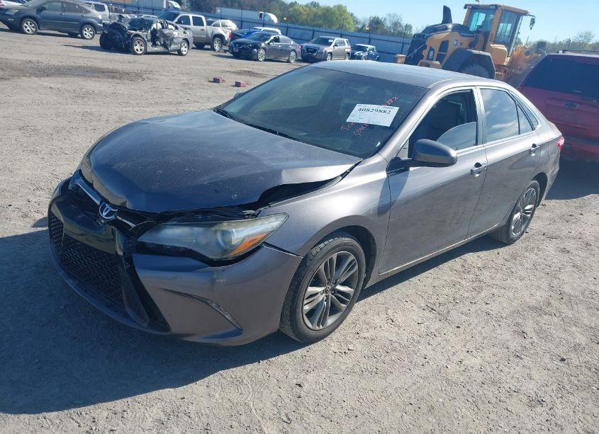 Photo 2 of 2017 Toyota Camry SE (VIN 4T1BF1FKXHU661525)