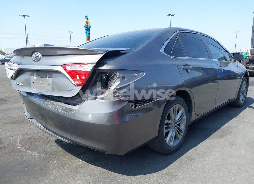 Photo 4 of 2017 Toyota Camry LE/SE/XLE/XSE (VIN 4T1BF1FKXHU670385)