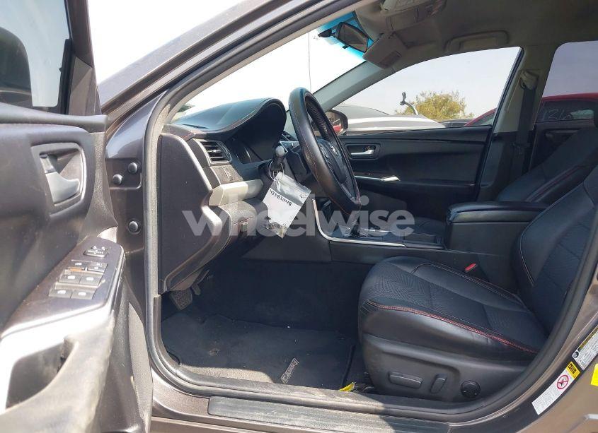 Photo 5 of 2017 Toyota Camry LE/SE/XLE/XSE (VIN 4T1BF1FKXHU670385)