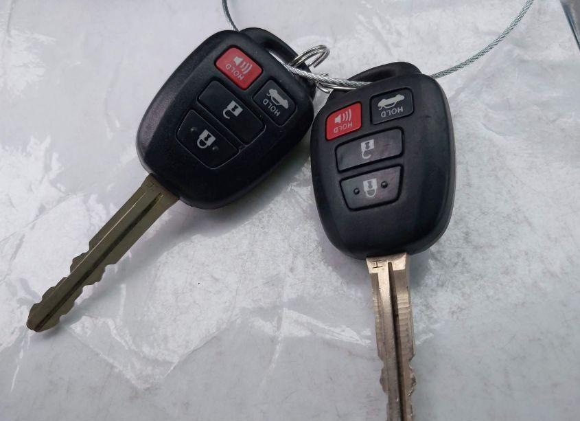 Photo 11 of 2017 Toyota Camry SE (VIN 4T1BF1FKXHU670595)