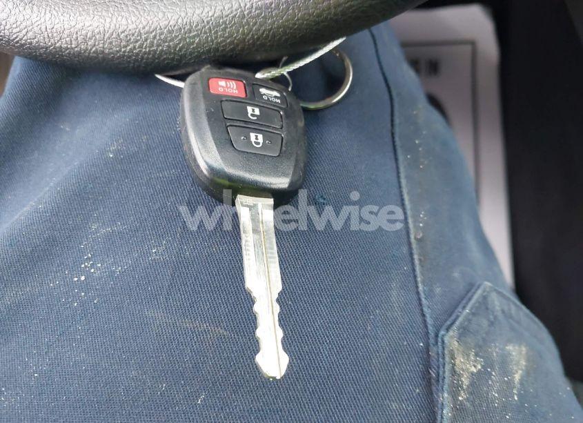 Photo 11 of 2017 Toyota Camry LE (VIN 4T1BF1FKXHU687624)