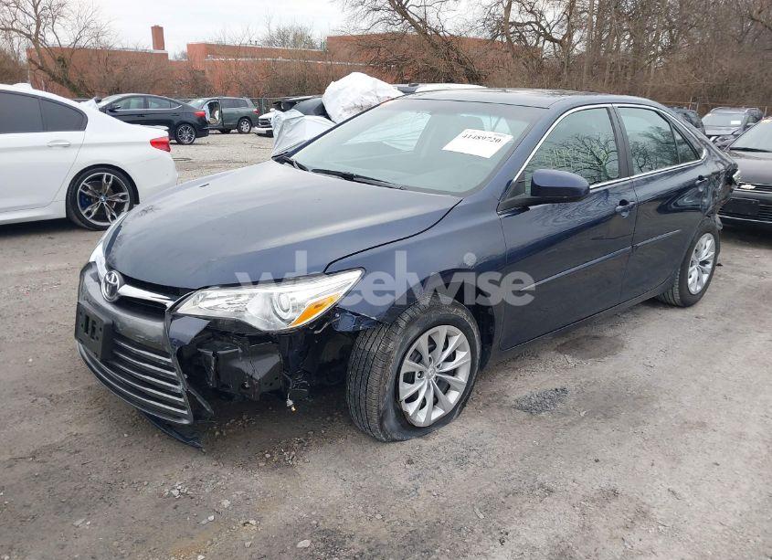 Photo 2 of 2017 Toyota Camry LE (VIN 4T1BF1FKXHU687624)