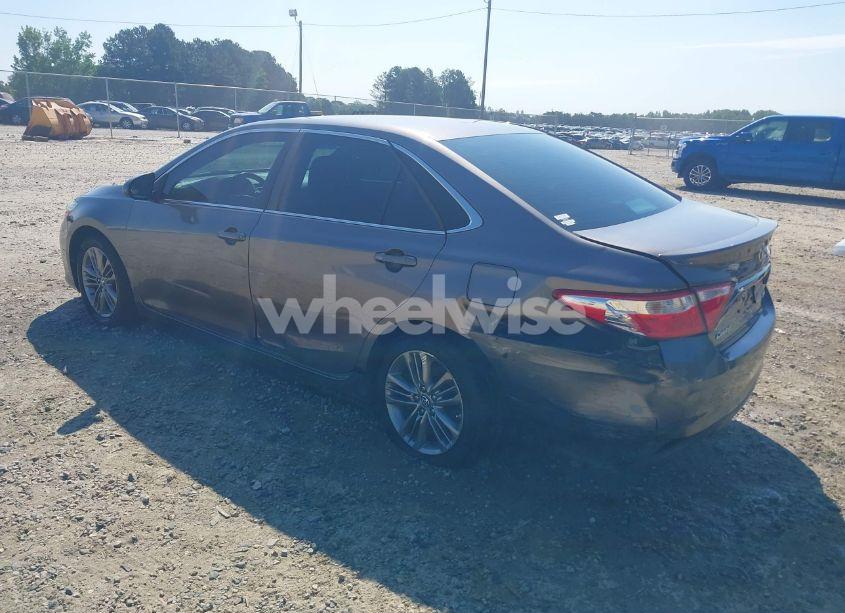 Photo 3 of 2017 Toyota Camry SE (VIN 4T1BF1FKXHU689616)