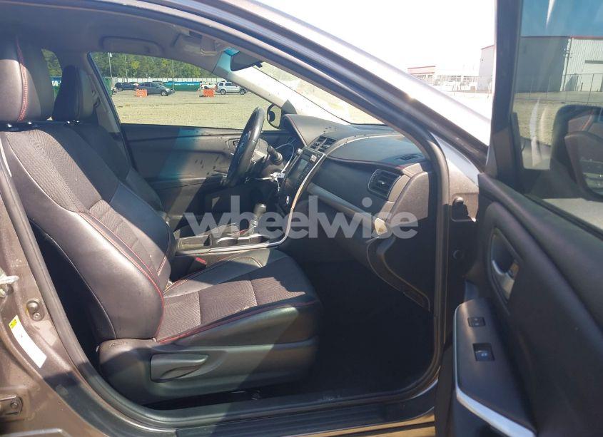 Photo 5 of 2017 Toyota Camry SE (VIN 4T1BF1FKXHU689616)