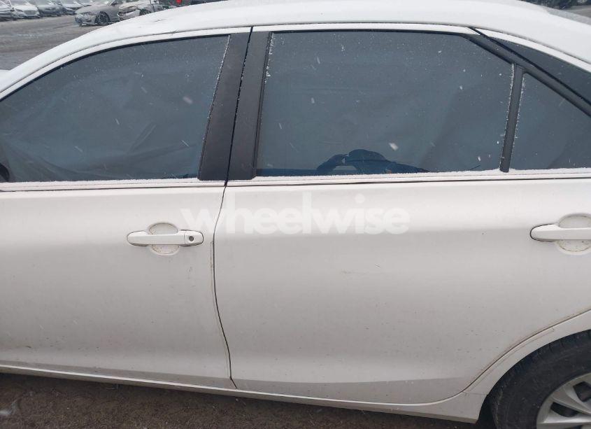 Photo 14 of 2017 Toyota Camry LE (VIN 4T1BF1FKXHU731265)