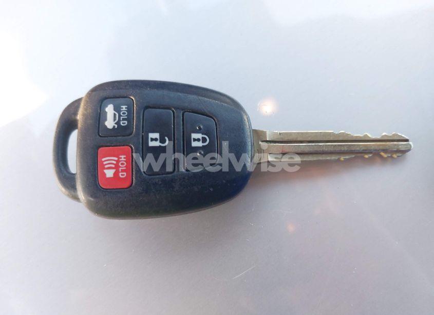 Photo 11 of 2017 Toyota Camry SE (VIN 4T1BF1FKXHU731671)