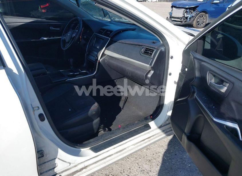 Photo 5 of 2017 Toyota Camry SE (VIN 4T1BF1FKXHU731671)