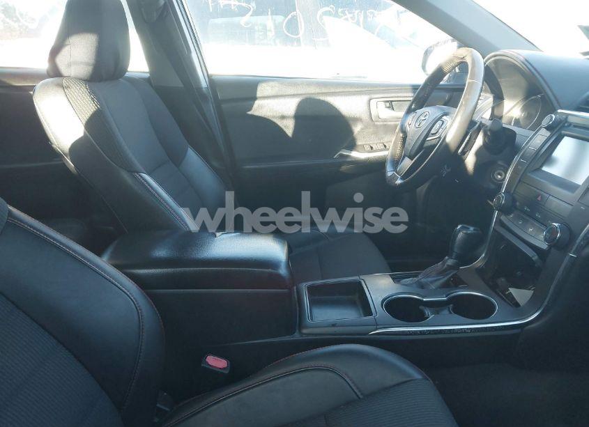 Photo 5 of 2017 Toyota Camry SE (VIN 4T1BF1FKXHU747286)