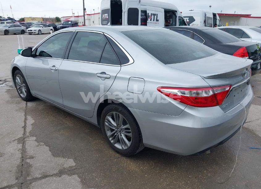 Photo 3 of 2017 Toyota Camry SE (VIN 4T1BF1FKXHU754545)