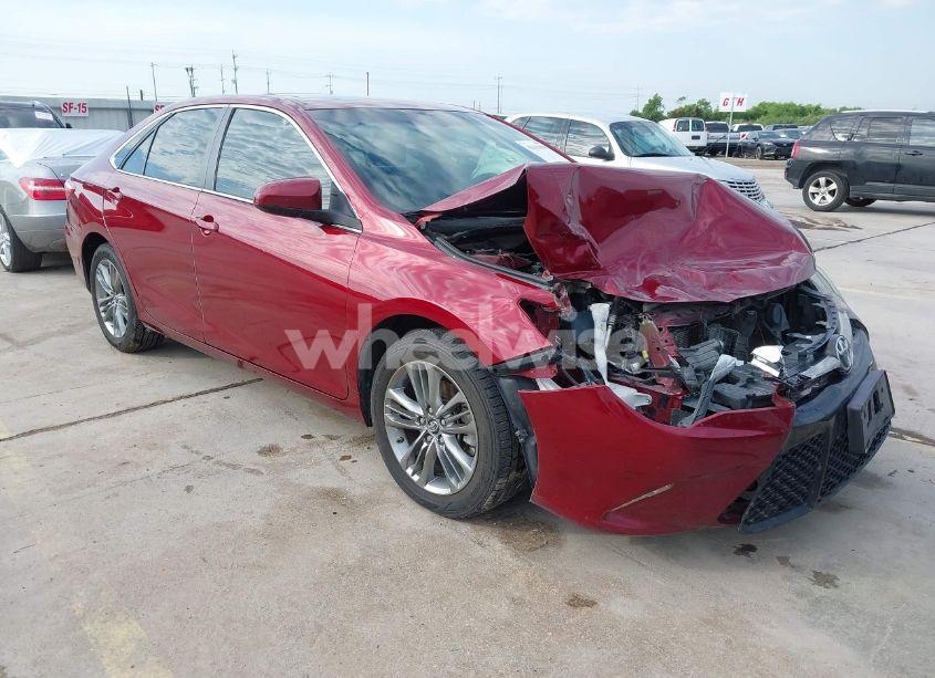 2017 Toyota Camry SE (VIN 4T1BF1FKXHU779607) main photo