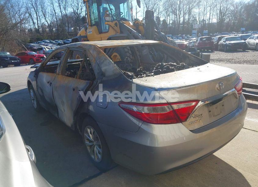 Photo 3 of 2017 Toyota Camry LE (VIN 4T1BF1FKXHU786279)