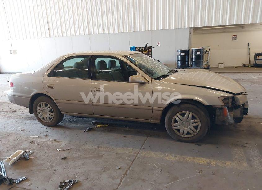 Photo 14 of 2001 Toyota Camry LE V6 (VIN 4T1BF22K01U117133)