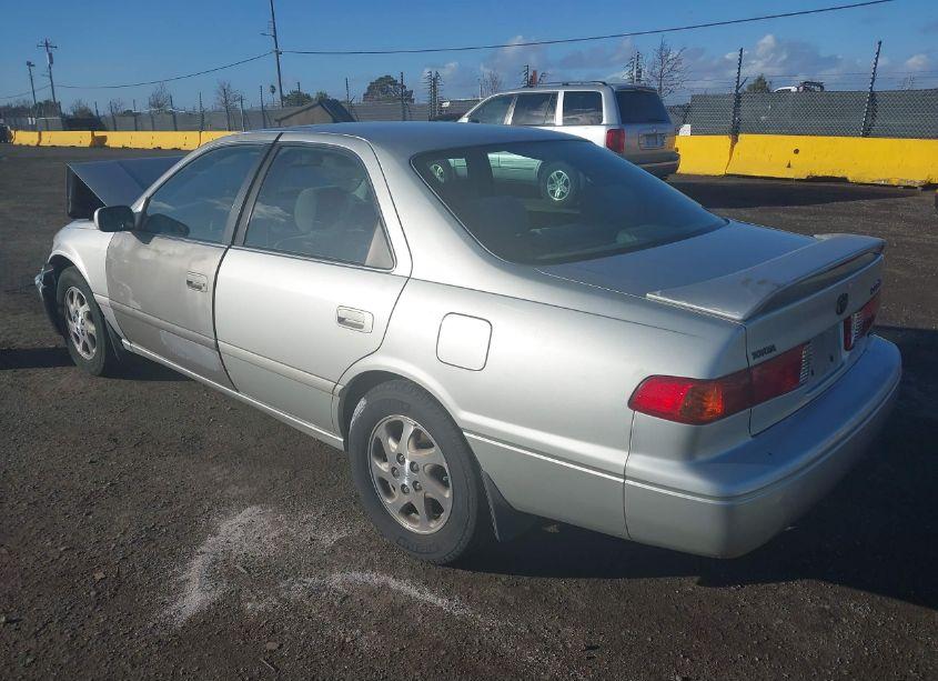 Photo 3 of 2000 Toyota Camry LE V6 (VIN 4T1BF22K0YU104716)