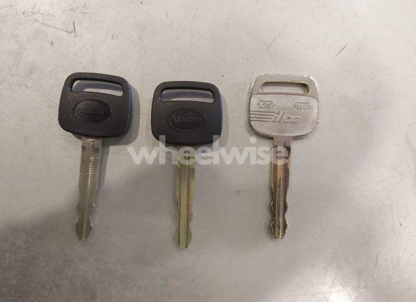 Photo 11 of 2000 Toyota Camry LE V6 (VIN 4T1BF22K0YU105395)