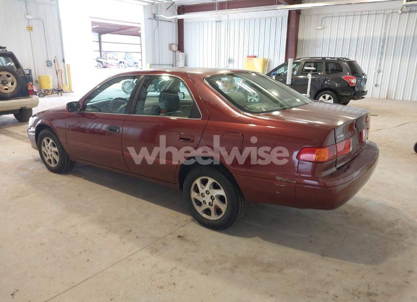 Photo 3 of 2000 Toyota Camry LE V6 (VIN 4T1BF22K0YU105395)