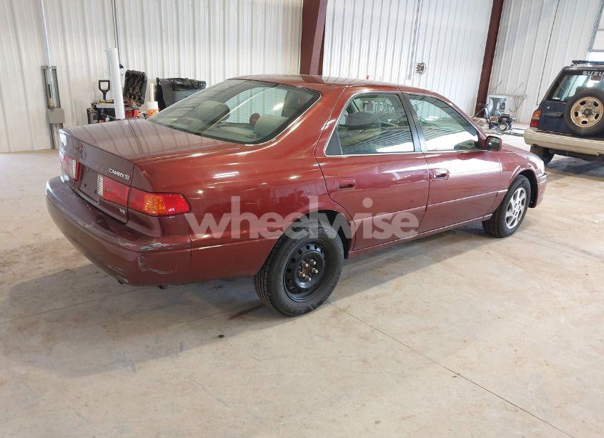 Photo 4 of 2000 Toyota Camry LE V6 (VIN 4T1BF22K0YU105395)